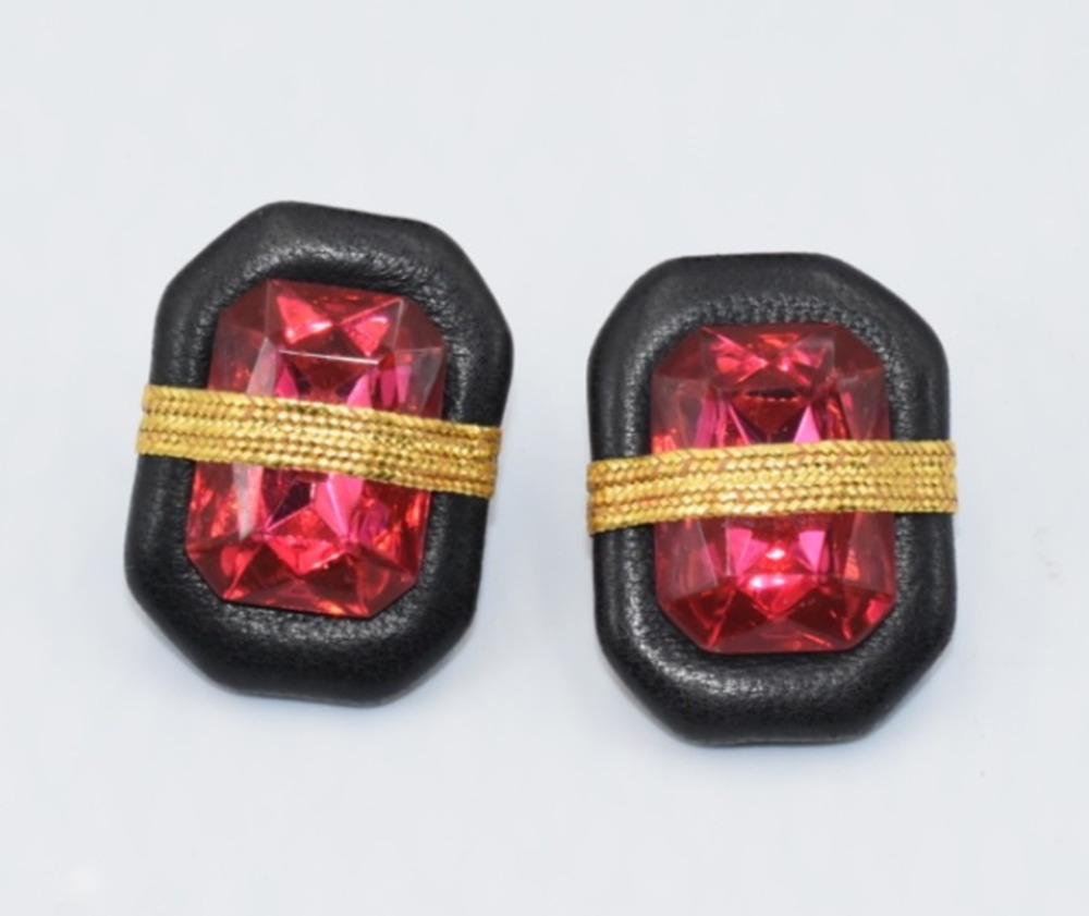 Vintage 80's ART DECO Fuchsia Lucite Rhinestone Pageant Leather Clip Earrings